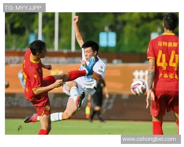 足球黄鹏的传奇之路从青涩少年到职业球员的奋斗历程